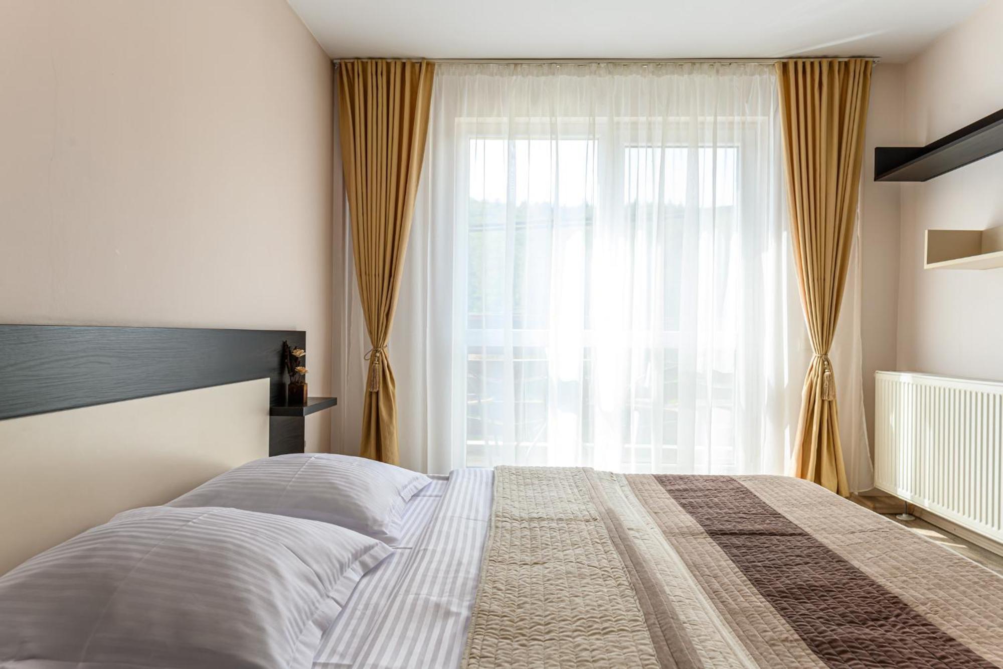 Hotel Casa Ramino à Buşteni Extérieur photo