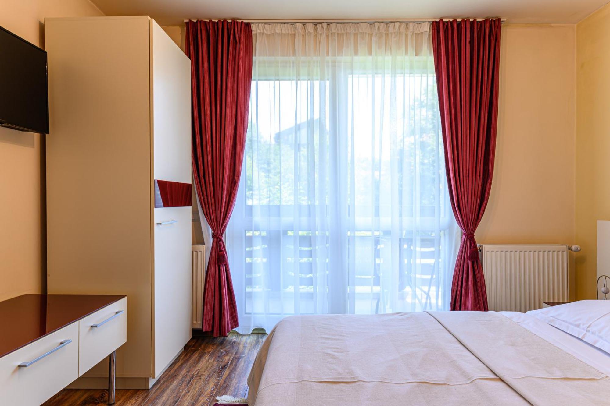 Hotel Casa Ramino à Buşteni Extérieur photo